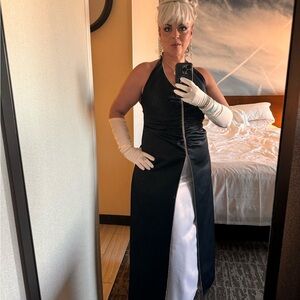 Elegant Vintage Rhinestone Front Zip
Black Maxi Dress